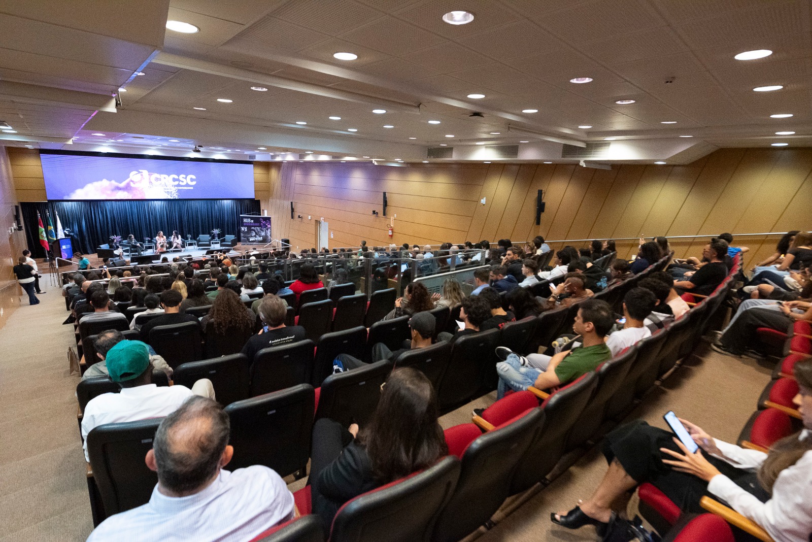 Auditório do TCE lotado marca o sucesso da 12ª edição do Inovar SCCoffee is health food: Myth or fact?